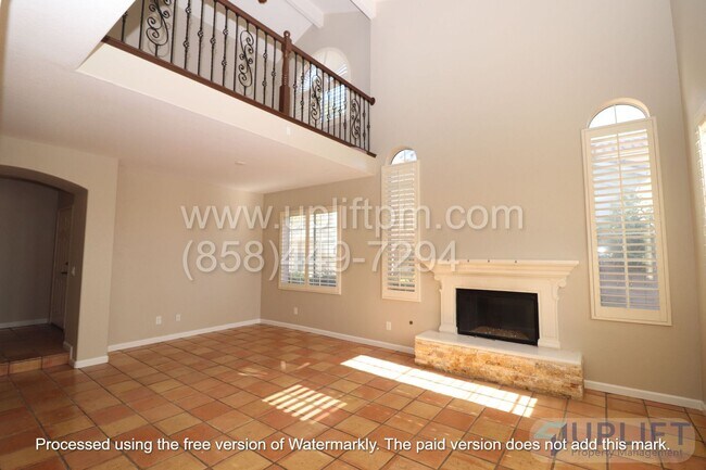 Foto del edificio - 4 BED/3.5 BATH Townhome with Dual Master S...