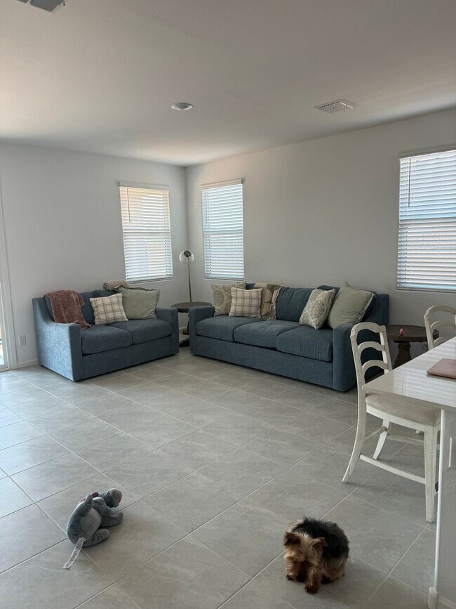 Foto del edificio - Charming 3BR House in San Tan Valley