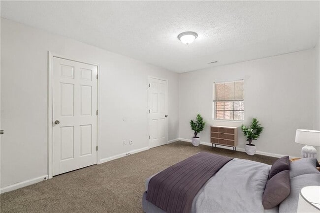 Building Photo - 6290 Love St