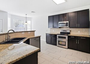 Building Photo - 4520 Union Creek Dr