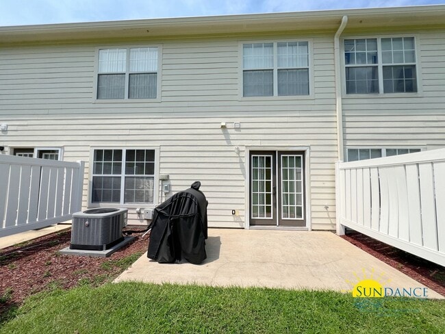 Building Photo - Furnished beautiful townhouse with community pool & playground!