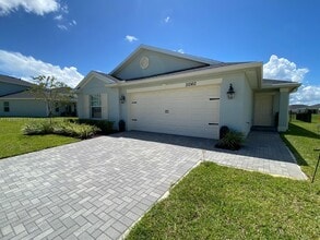 Building Photo - 11060 Middle Strm Dr