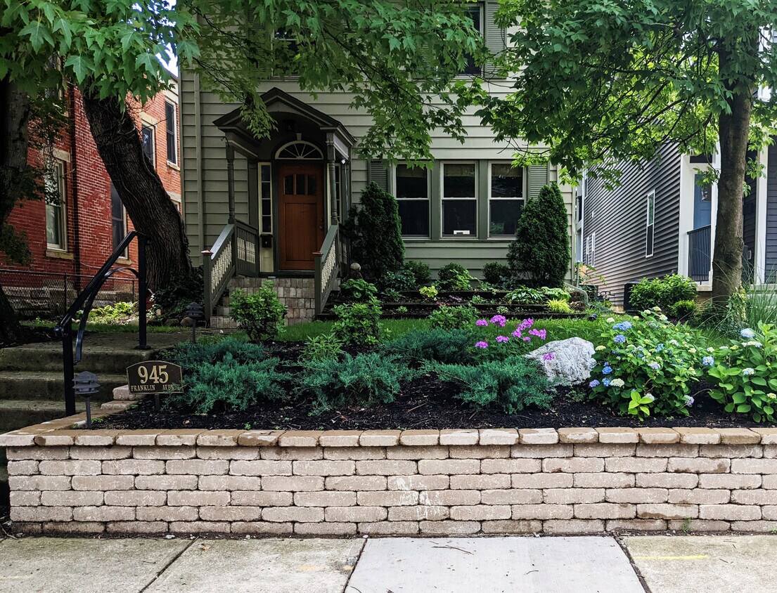 Foto principal - 945 Franklin Ave