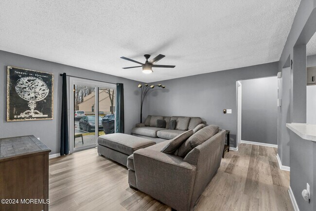 Foto del edificio - 113 Whispering Oaks Way