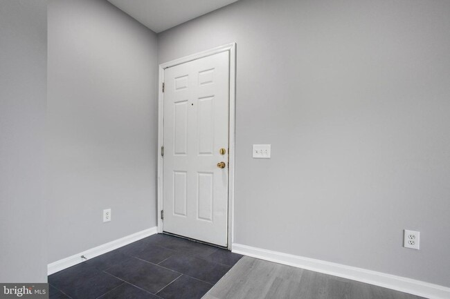 Building Photo - 12765 Fair Crest Ct