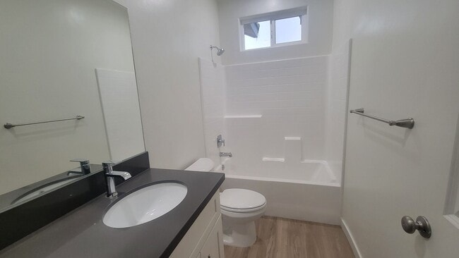 Building Photo - 8415 Grandy St