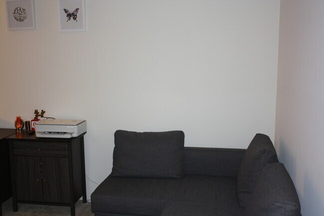 Foto del edificio - 2351 Upland Rd