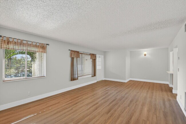 Foto del edificio - 4996 Sable Pine Cir