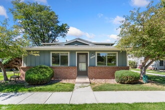 Building Photo - 1242 S Uvalda St