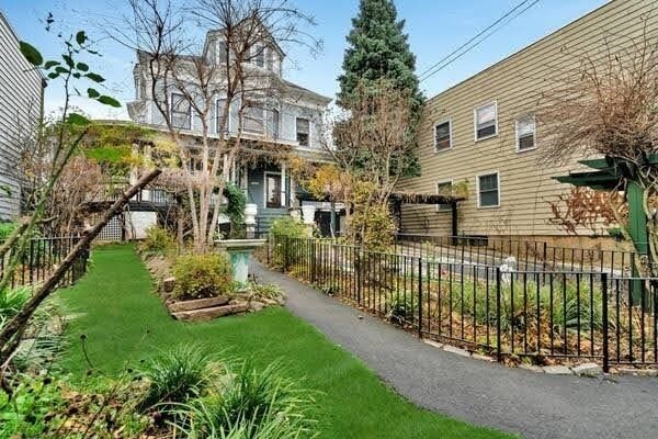 Foto principal - 706 Grand Ave