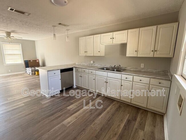 Building Photo - 468 Taylor St
