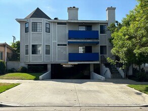 Building Photo - 606 E Angeleno Ave