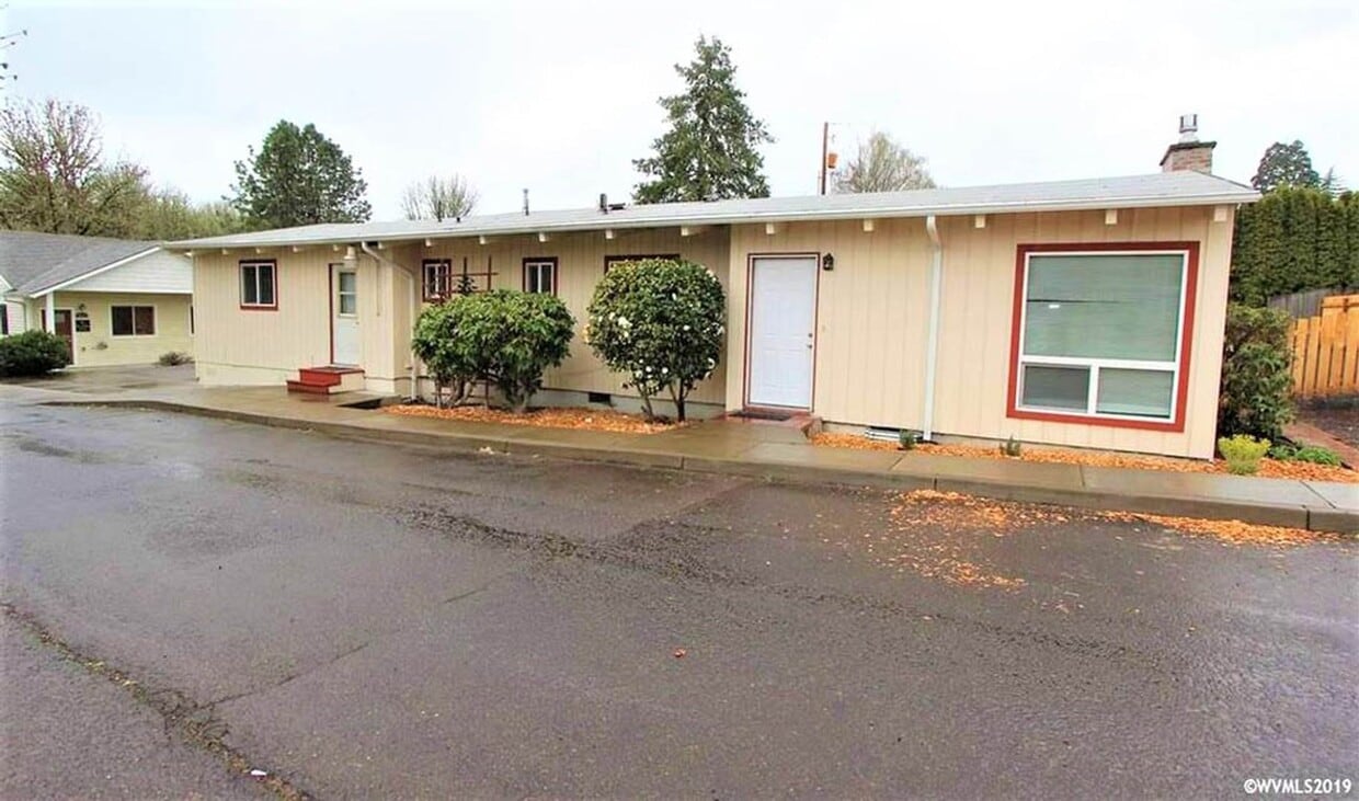 Primary Photo - Charming 4 Bedroom Home Close to OSU!