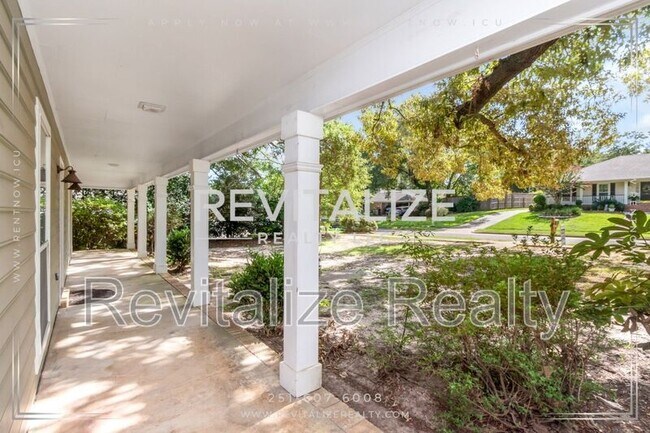 Foto del edificio - 2949 Cloverland Ct