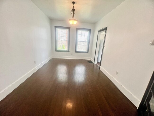 Building Photo - 26 Linden Ave