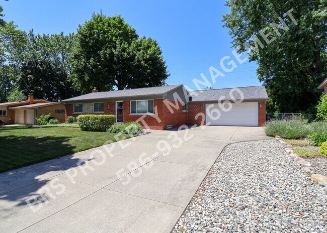Foto del edificio - Charming 3 Bedroom 1.5 Bathroom Ranch.