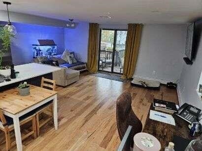 Foto del edificio - 6212 Jackson St