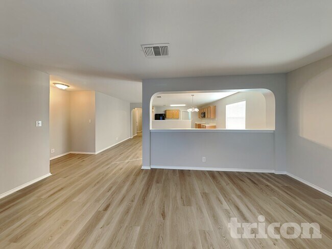 Foto del edificio - 8507 Crinum Lily Dr