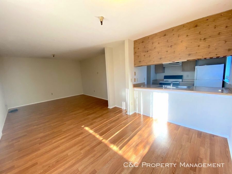Primary Photo - Two Bedroom Apartment near NPS