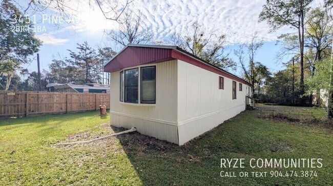 Building Photo - 3451 Pine Ave