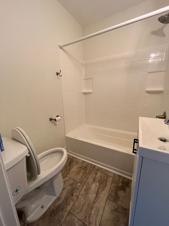 Building Photo - 209 Lincoln Ave