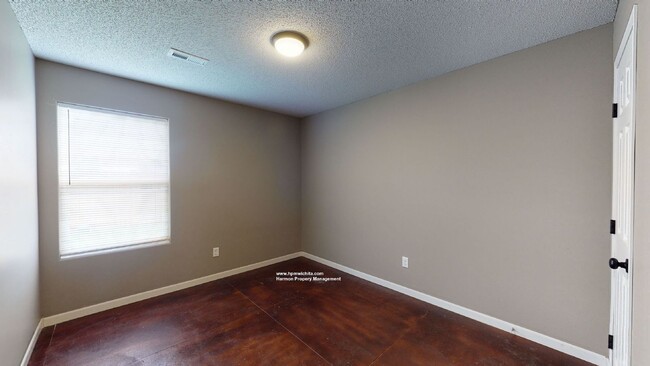 Foto del edificio - 1270 N Curtis Ct
