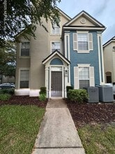 Building Photo - 13703 Richmond Park Dr N