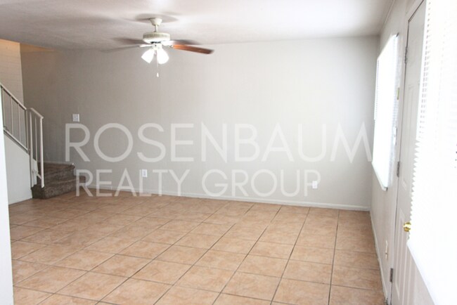 Foto del edificio - Charming 2-bedrooms, 1-bath townhome in Ph...