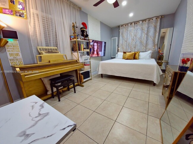 Foto del edificio - 3324 NW 14th St