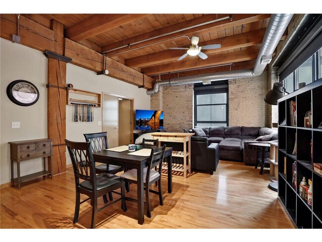 Building Photo - 607 S Washington Ave