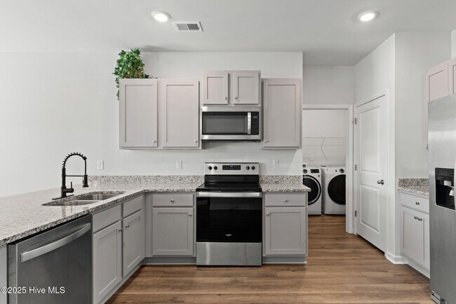 Foto del edificio - 1760 RIVERTON Dr SE