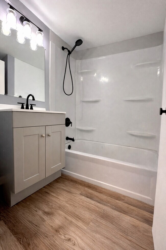 Foto del edificio - 725 S Spencer Rd