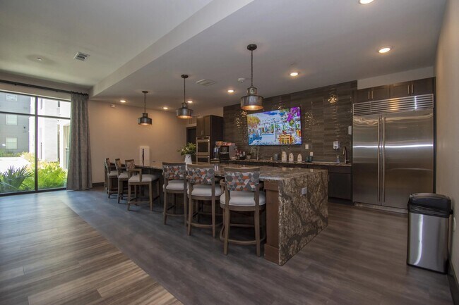 Building Photo - Explore Luxury 1-Bedroom Apartments: Styli...