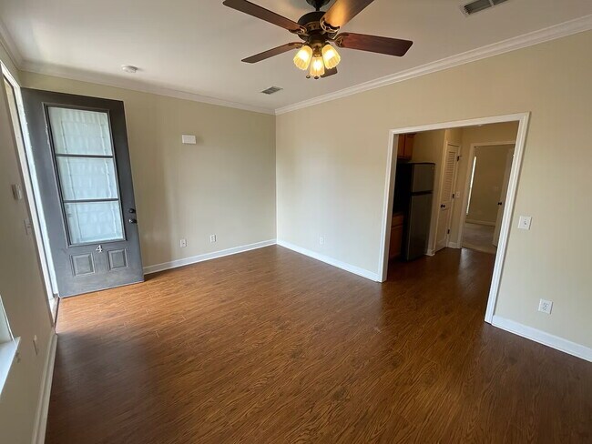 Foto del edificio - OLD MAIN CONDOS 1BR | Walk to Cotton District | Fall ‘26 AVAILABILITY