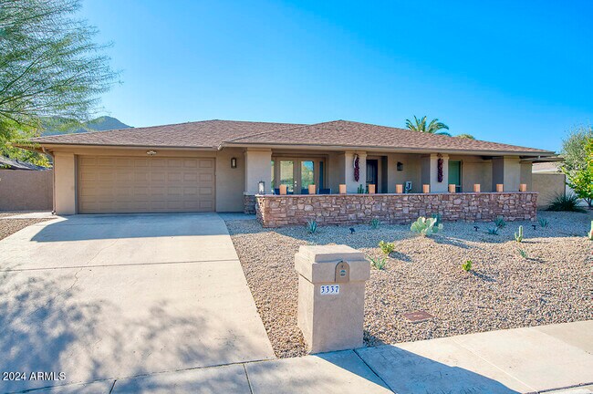 Building Photo - 3337 E Las Rocas Dr