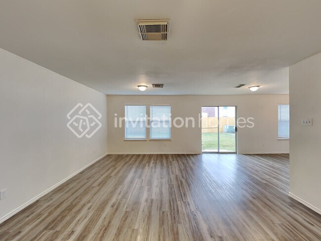 Building Photo - 12502 Aarons Way Dr