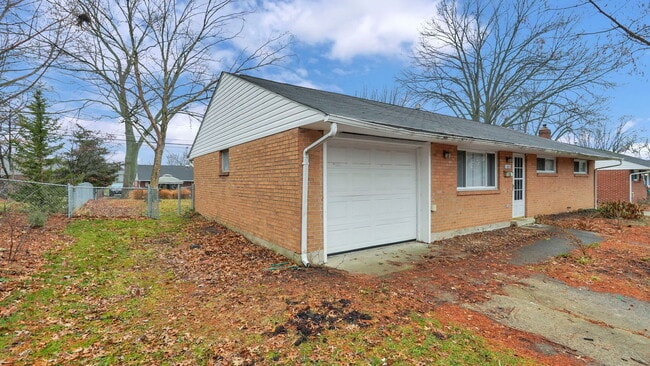 Building Photo - 1631 Lucks Rd