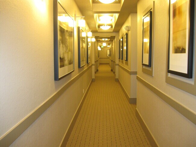 Foto del edificio - 303 Inverness Way S