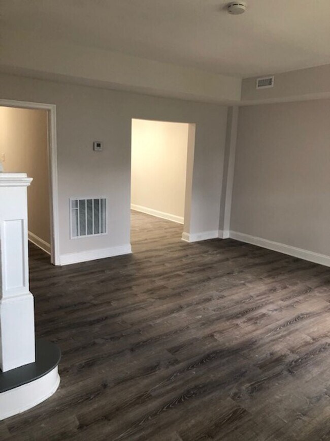 Foto del edificio - Beautiful and ready to move in 3 Bedroom, ...