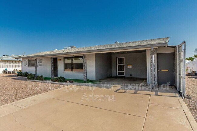 Photo - 5427 E Dodge St House