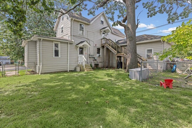 Building Photo - 601 Wesley Ave
