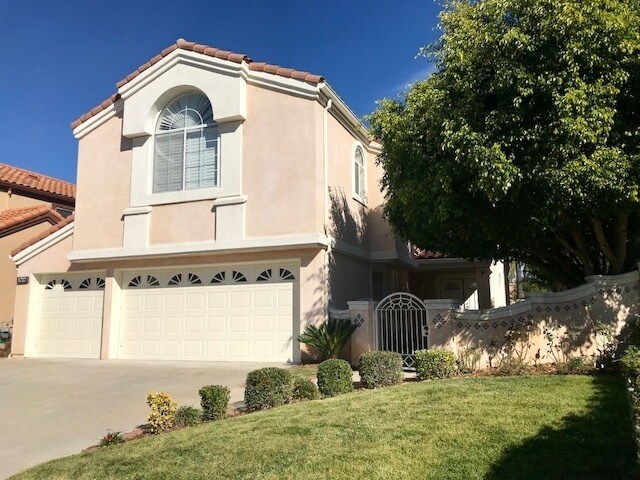 Foto del edificio - 1727 Blossom Ct