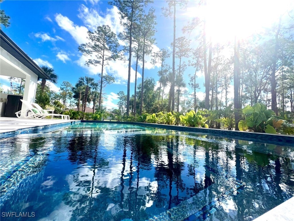 Primary Photo - 510 12th Ave NE