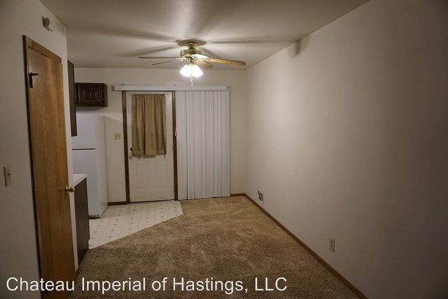Building Photo - 3030 Parklane Dr
