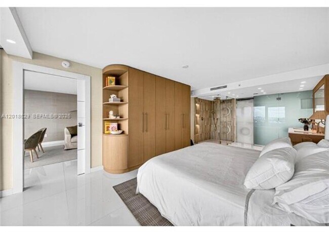 Foto del edificio - 400 South Pointe Dr