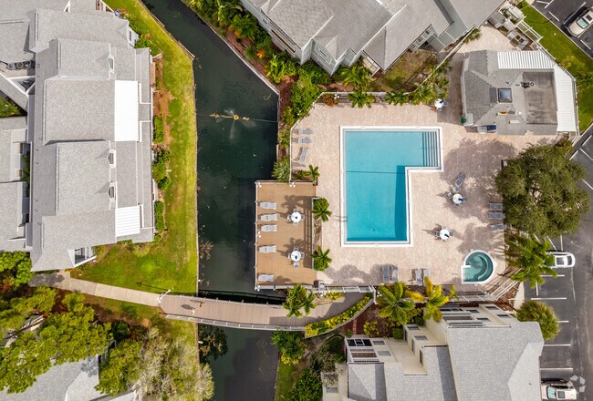 Foto aérea - Stones Throw Condominium
