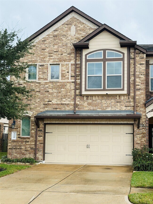 Foto del edificio - 3318 Rainflower Springs Ln