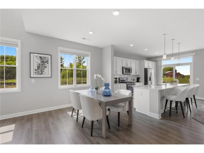 Foto del edificio - 9257 4th St N