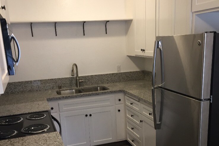 All new granite and stainless kitchen! - 1724 Wright St