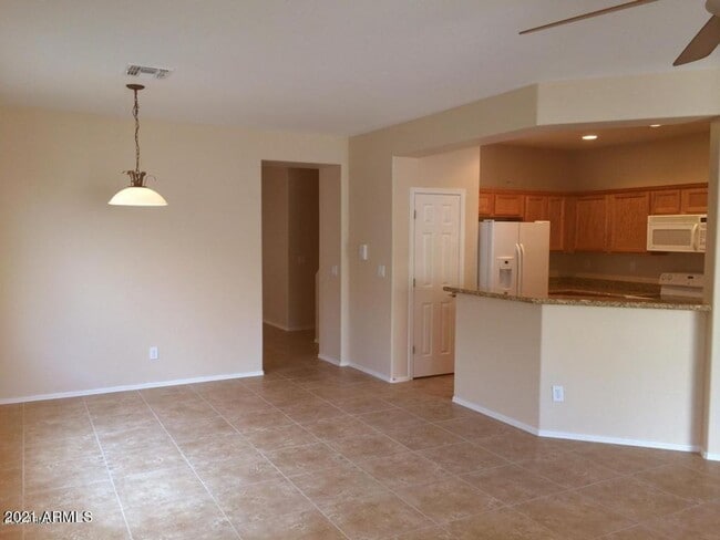Building Photo - Gorgeous 4 Bed 3 Bath home in Anthem!! Poo...